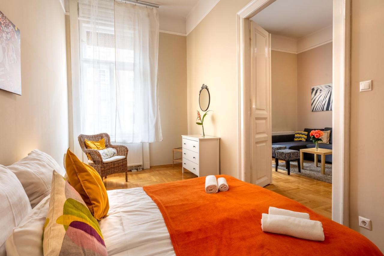 בודפשט Orangehomes Kalvin Sq 2 Bedroom Apartment מראה חיצוני תמונה