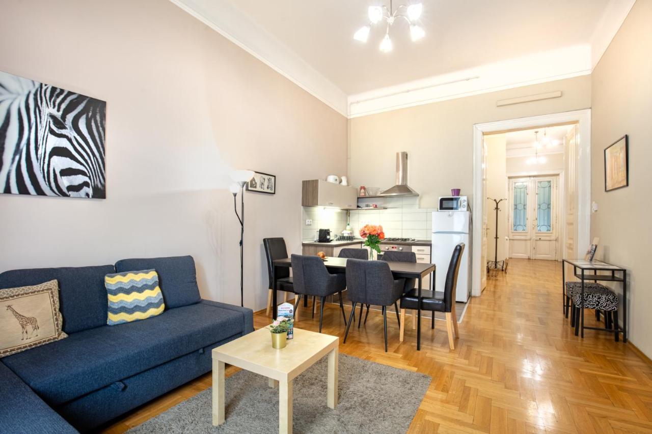 בודפשט Orangehomes Kalvin Sq 2 Bedroom Apartment מראה חיצוני תמונה