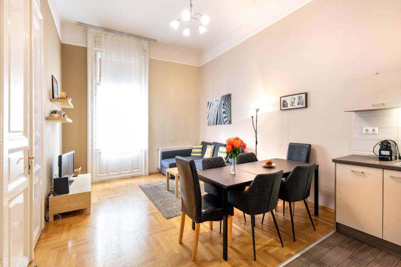 בודפשט Orangehomes Kalvin Sq 2 Bedroom Apartment מראה חיצוני תמונה